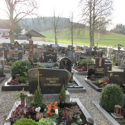 Friedhof Pertolzhofen