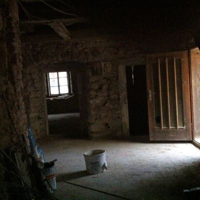 2017-12 Keller Innenputz abeschlagen