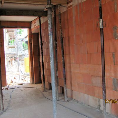 2018-05 Alle Mauern stehen