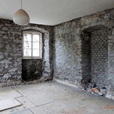 2018-06 a Spritzwurf auf Innenmauern