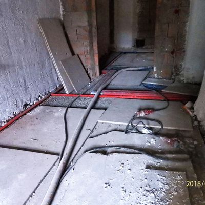 2018-09 a_Kellereingang