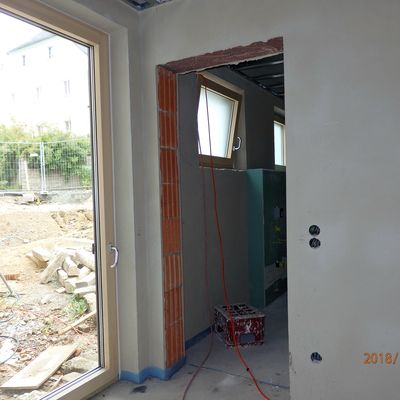 2018-10 z34_innen alles verputzt u. Estrich eingebaut