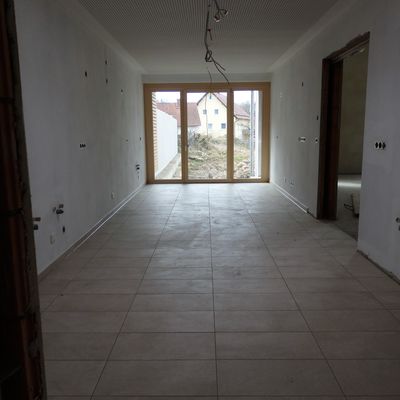 2019-03 13 K�che Boden gefliest